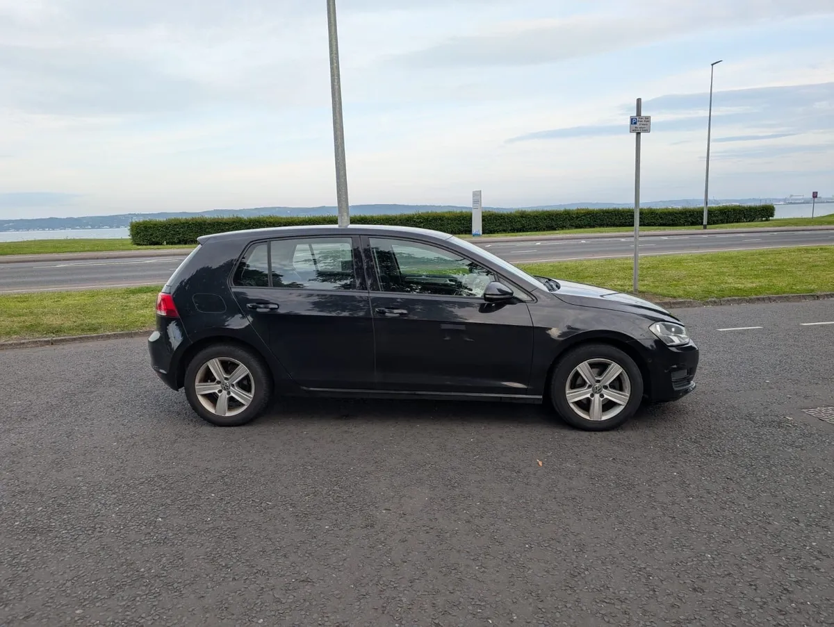 2014 Volkswagen Golf - Image 3