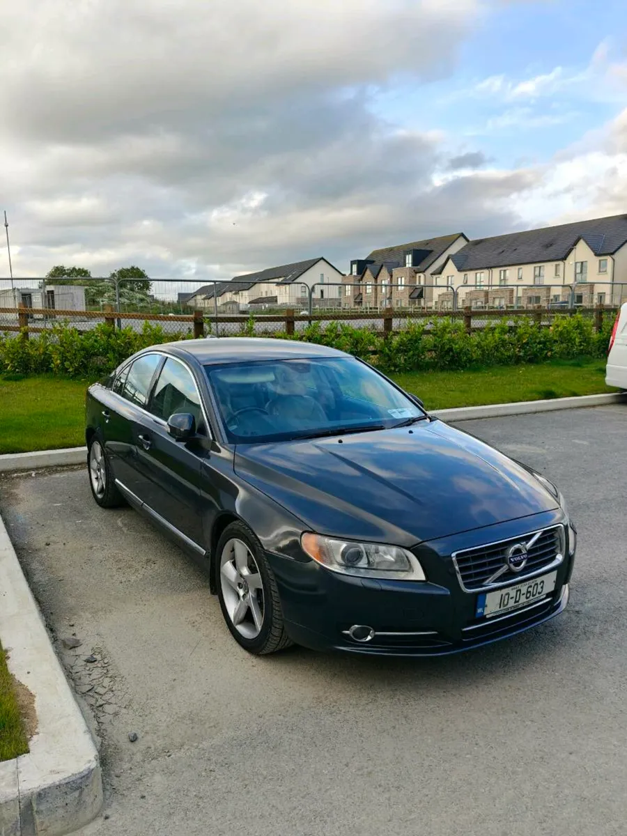 Volvo S80 2.4 Automatic low km - Image 2