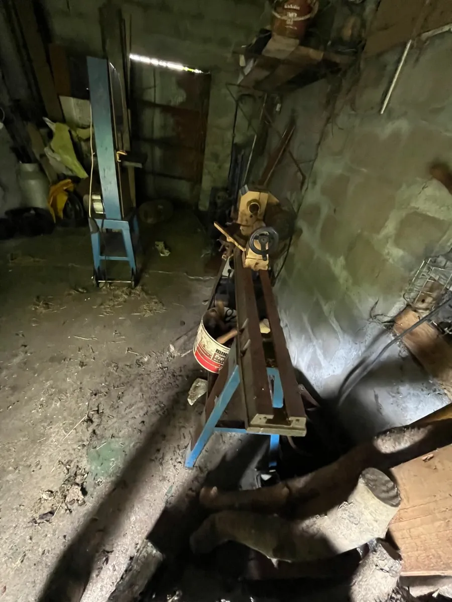 Wood turning laithe and bandsaw - Image 3