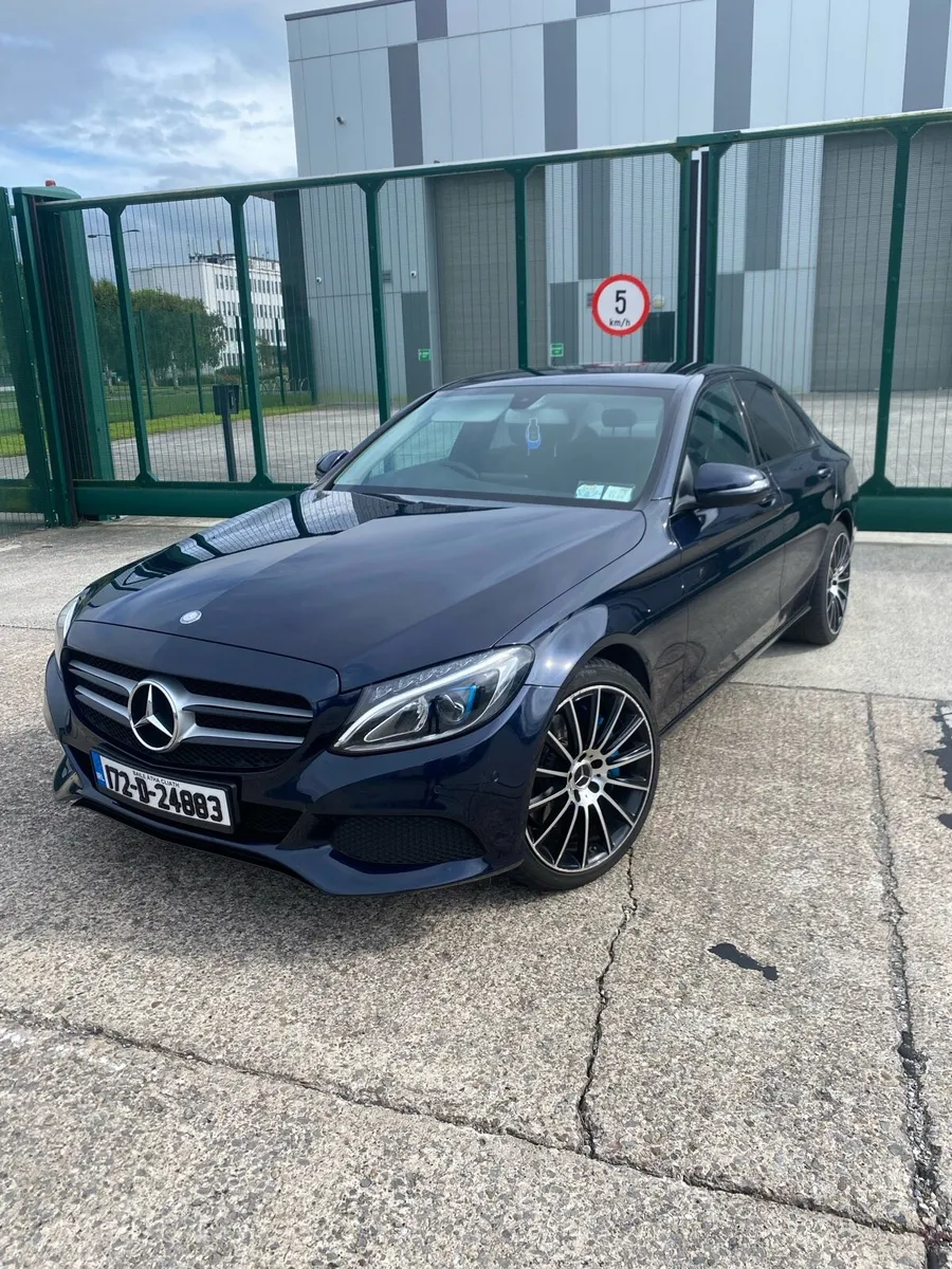 (172) Mercedes-Benz C350e Night Edition Low KMS - Image 1
