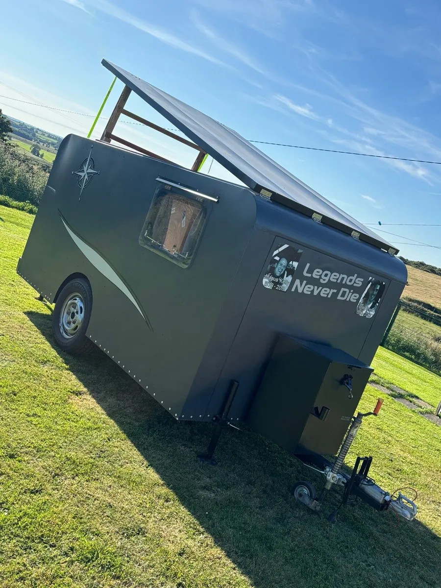 Caravan - Image 1