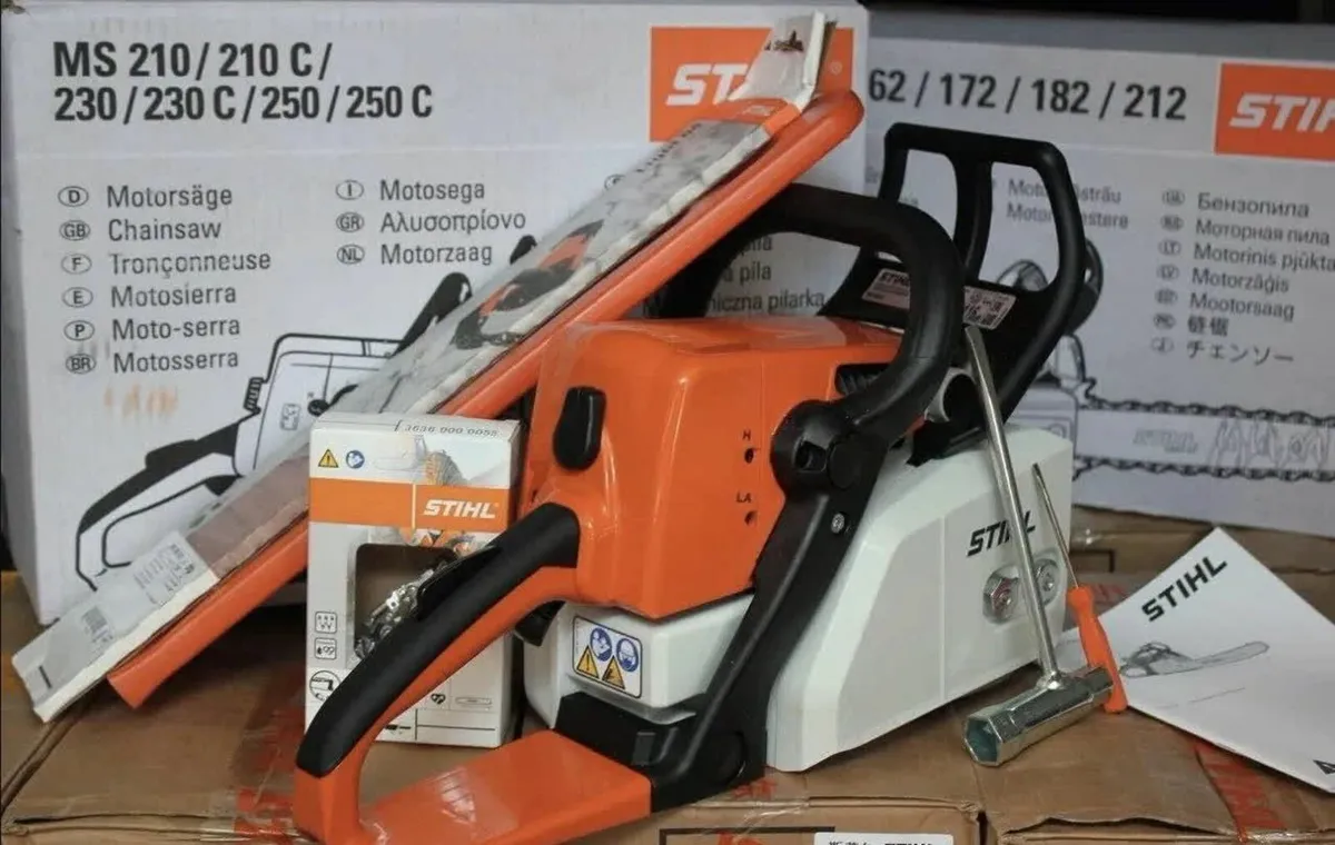 Stihl MS 250 Сhainsaw, Original, New in box - Image 2
