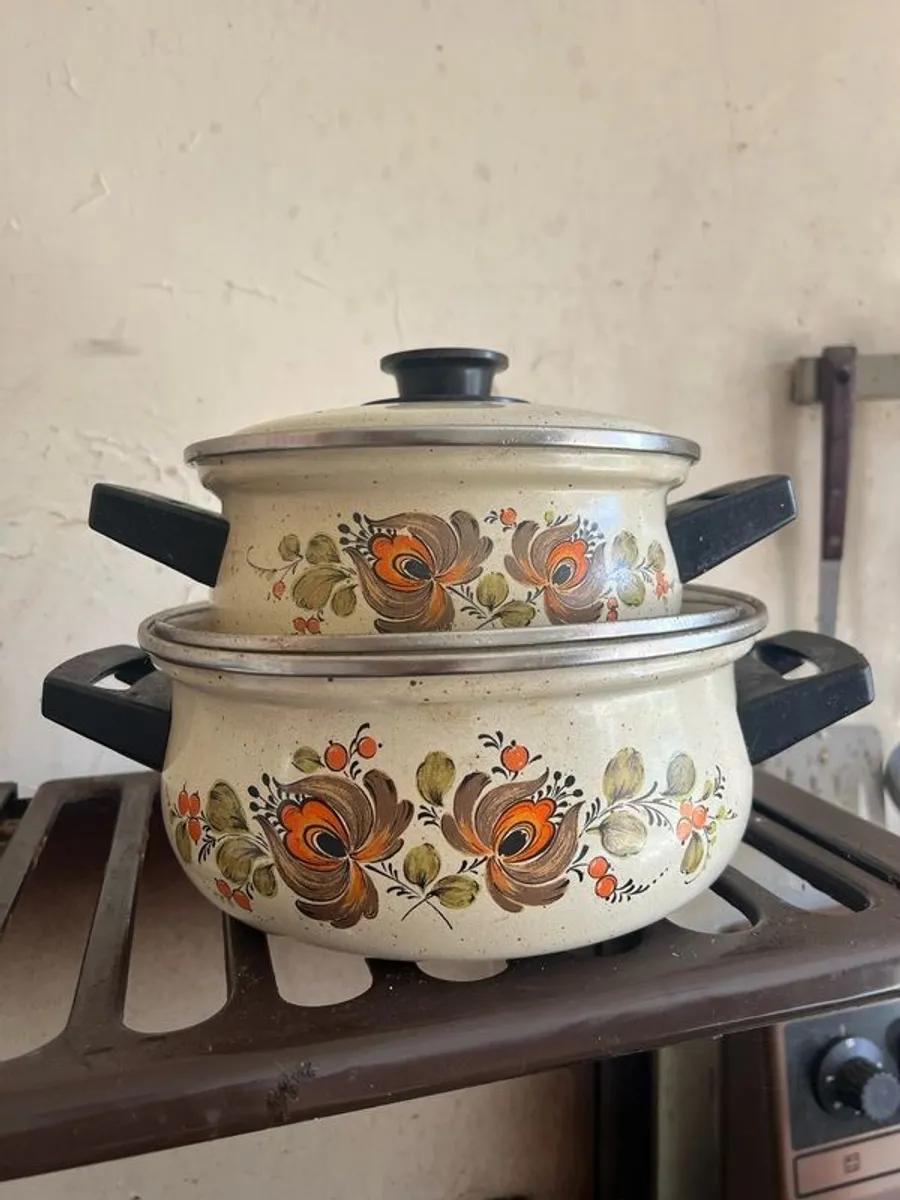 Vintage enamel saucepans 70's - Image 1