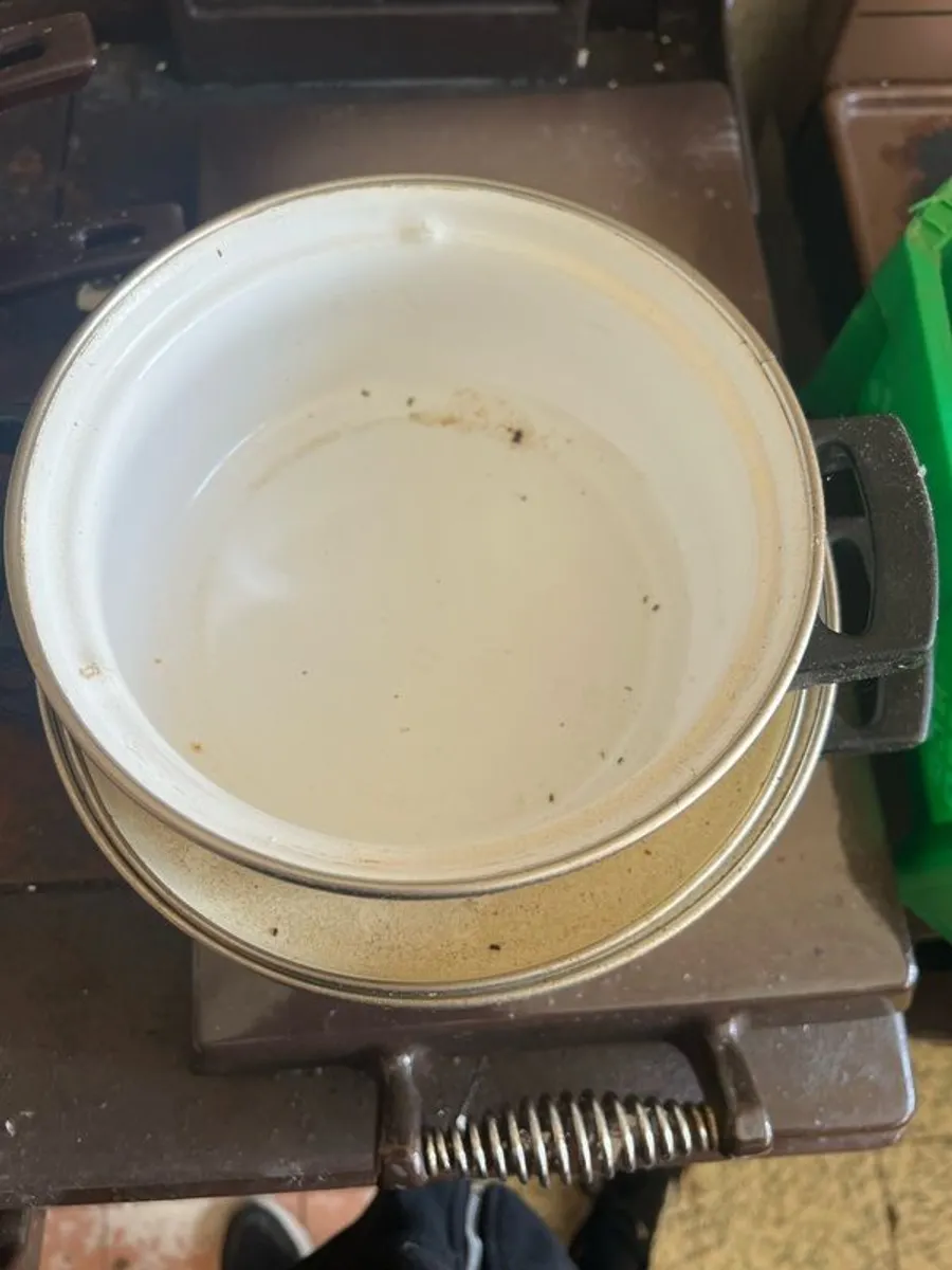 Vintage enamel saucepans 70's - Image 2