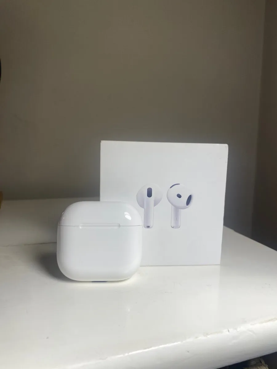Airpod 4 in excellent condition - Image 2