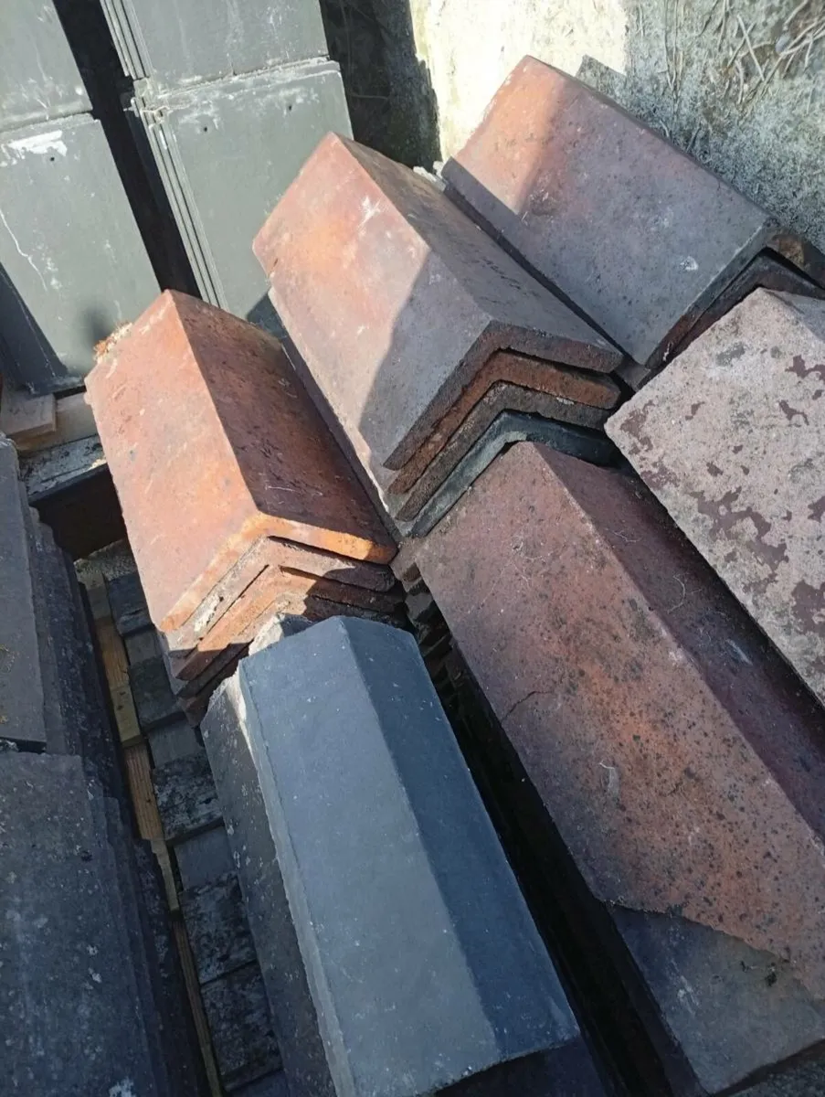 Various ridge tiles - Image 3