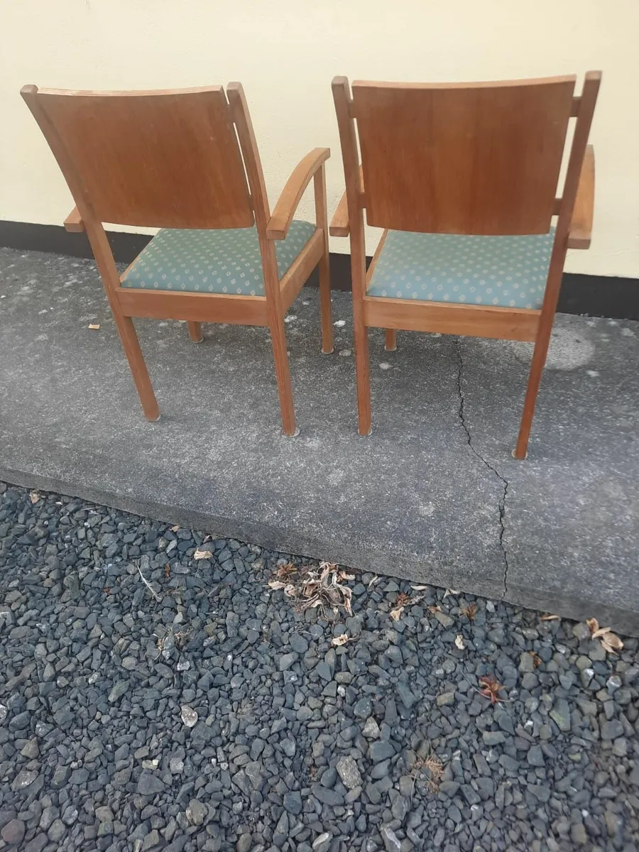 Pair of Carver chairs - Image 3