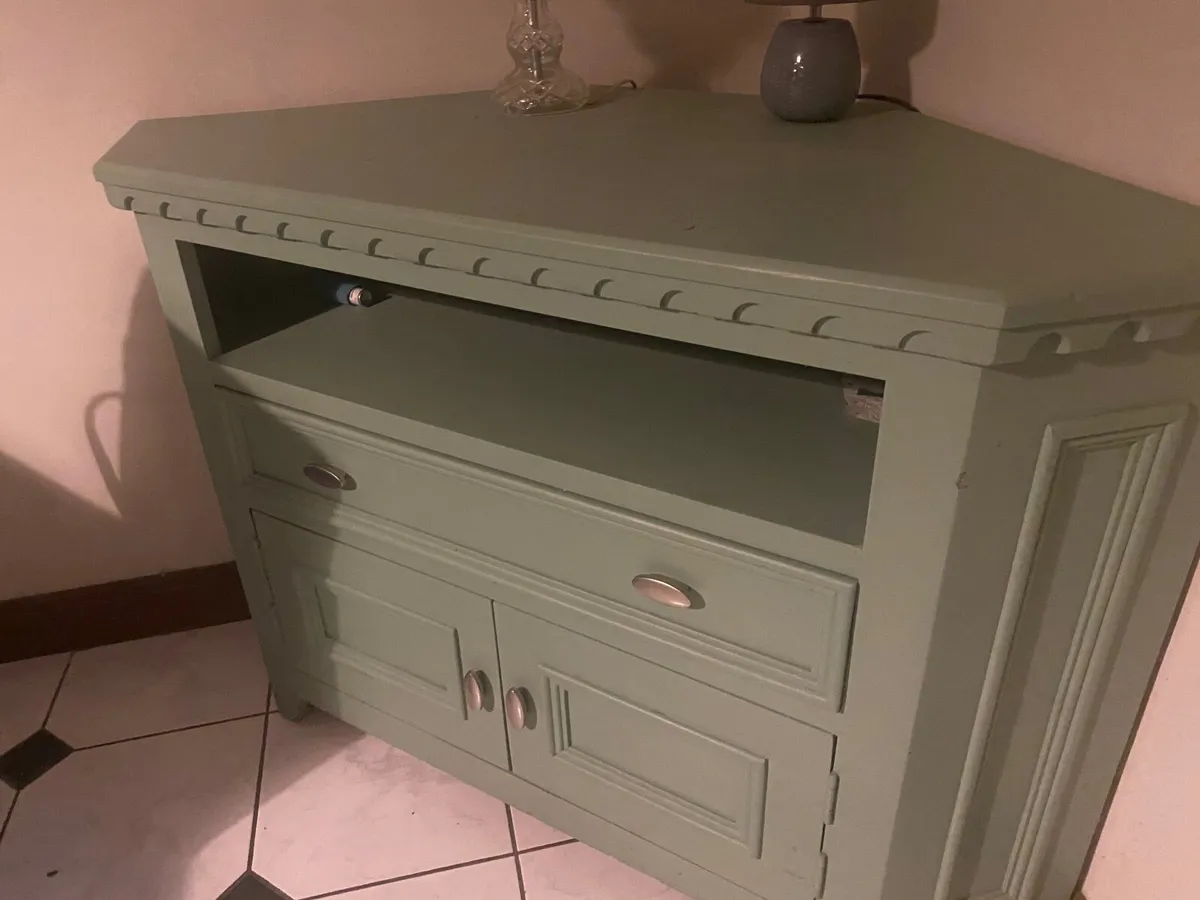 Painted Kitchen dresser and corner tv unit - Image 3