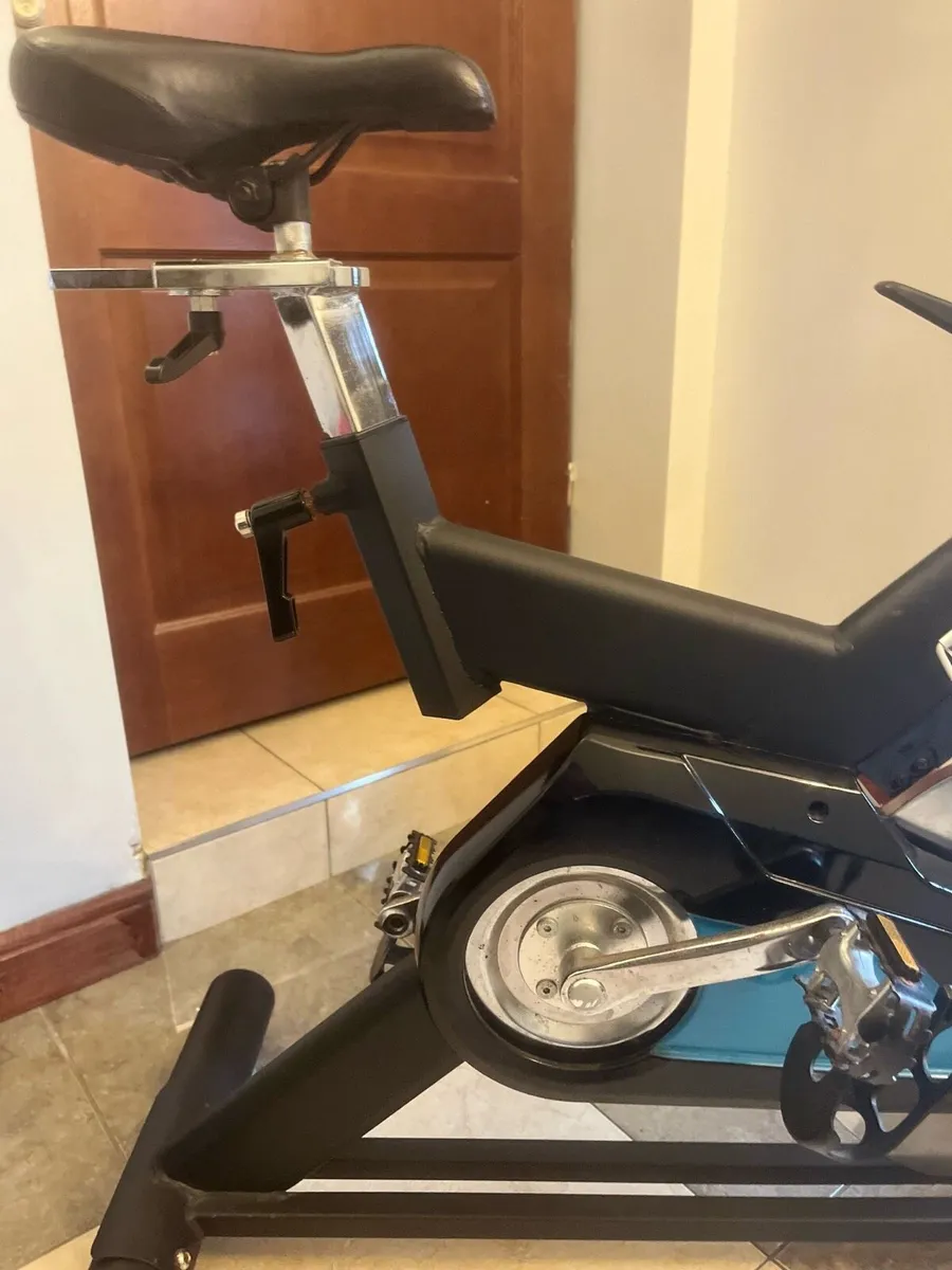 Exercise bike - Image 2