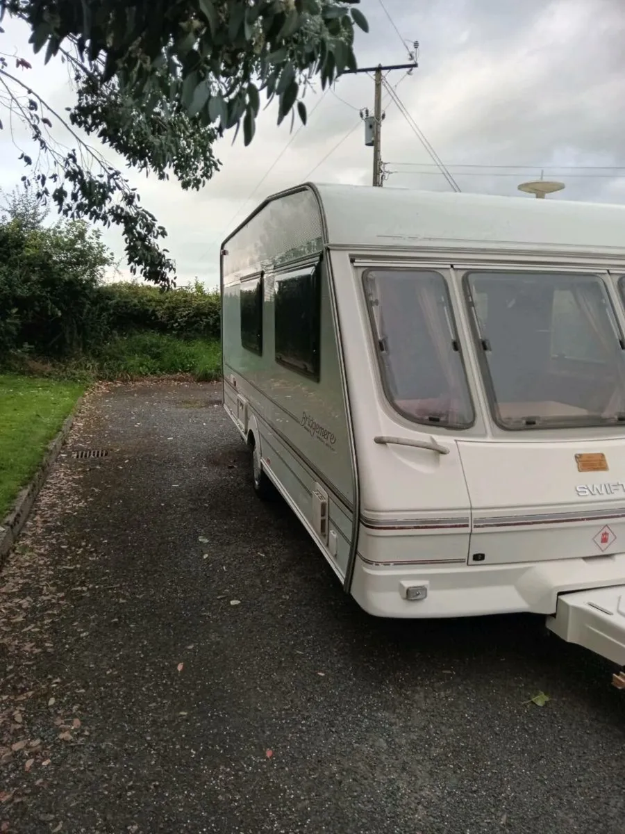 Caravan - Image 2