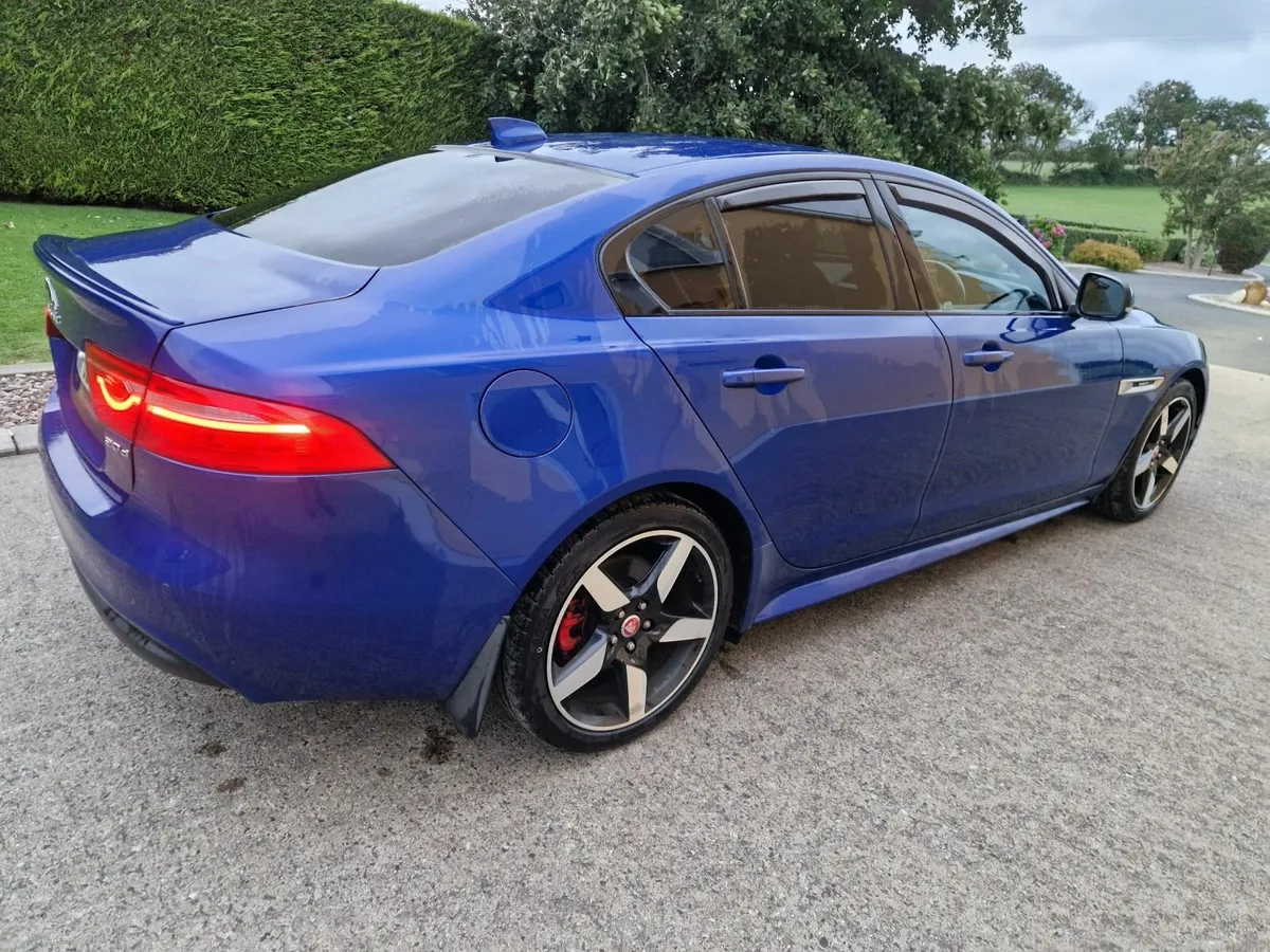 Jaguar XE 2017 - Image 2