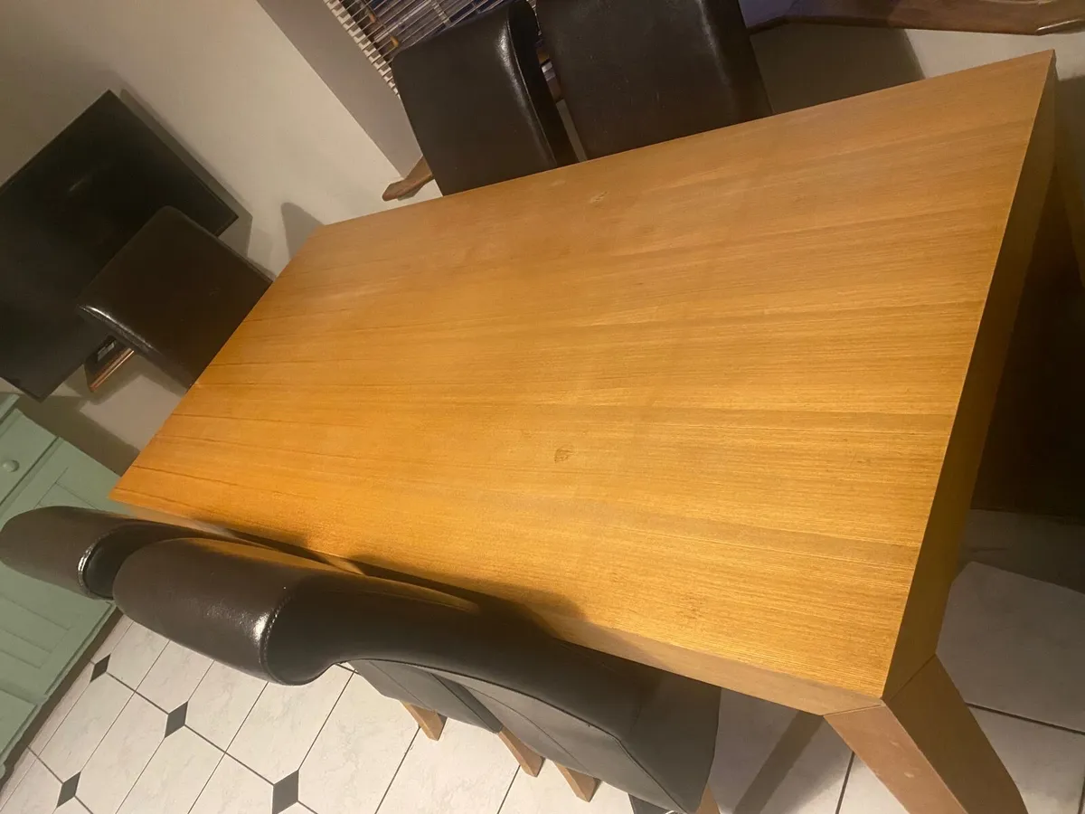 Kitchen Table and straight back chairs x6 - Image 2