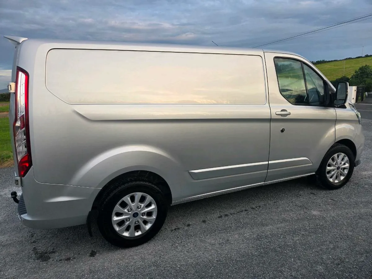 Ford Transit Custom - Image 2