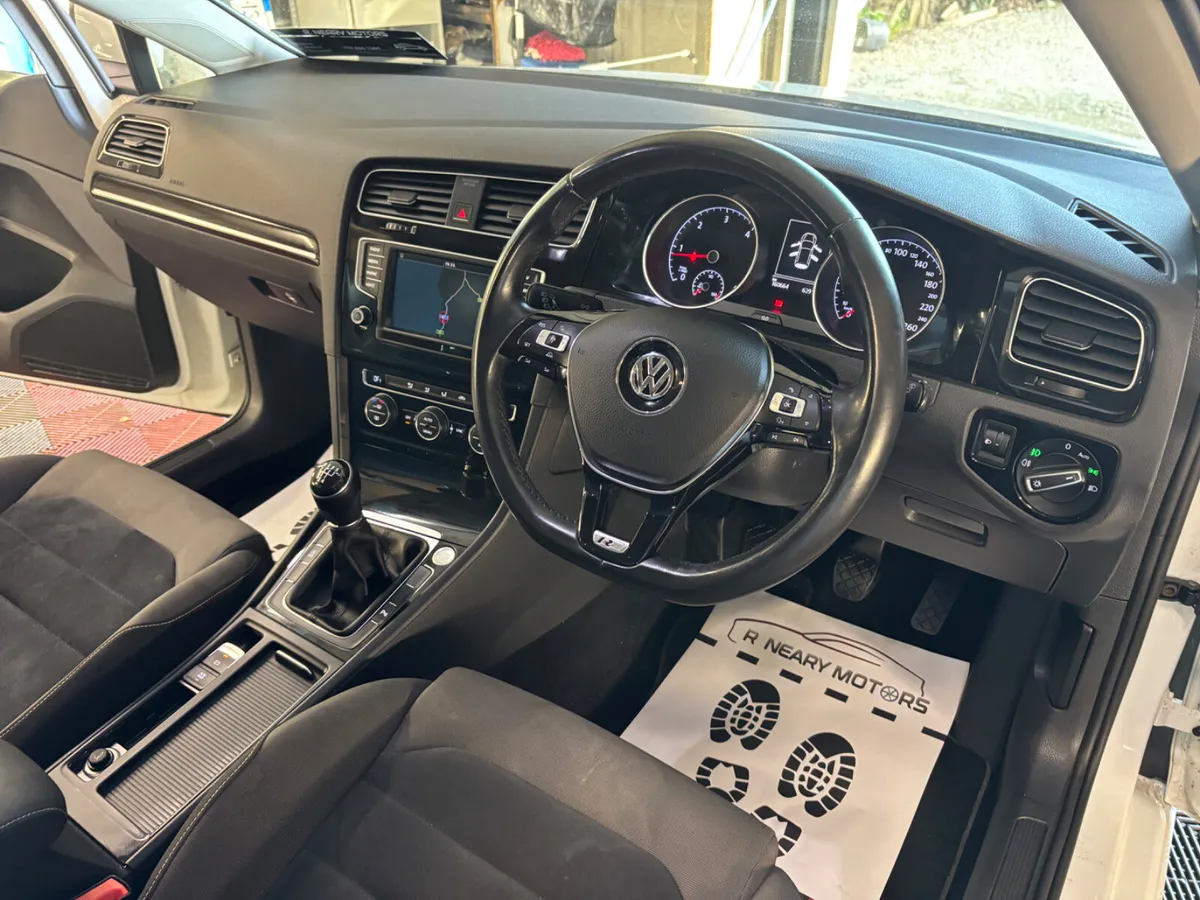 2016 Volkswagen Golf 1.6 R-Line Manual - Image 4