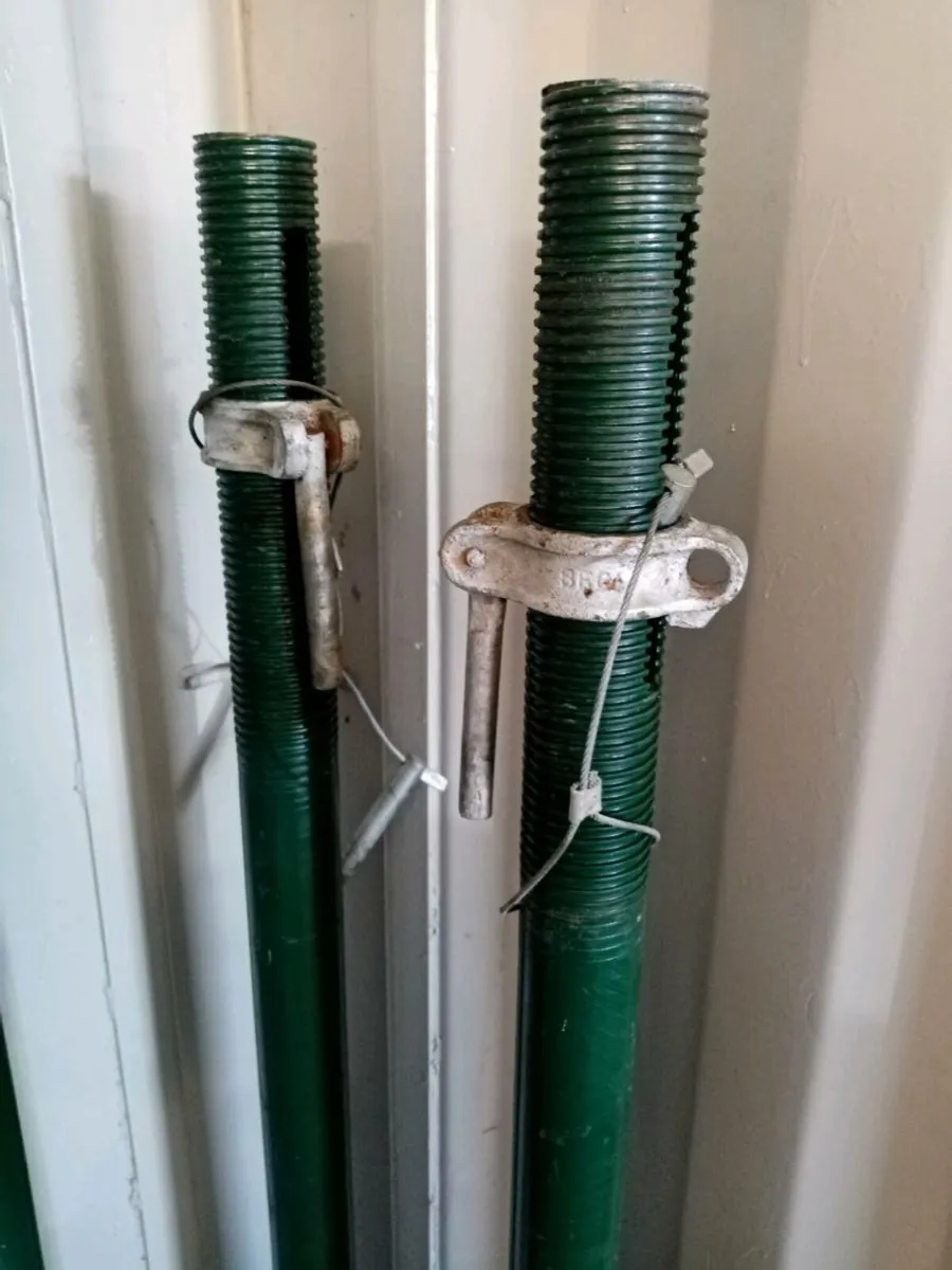 Acrow Props - Image 1