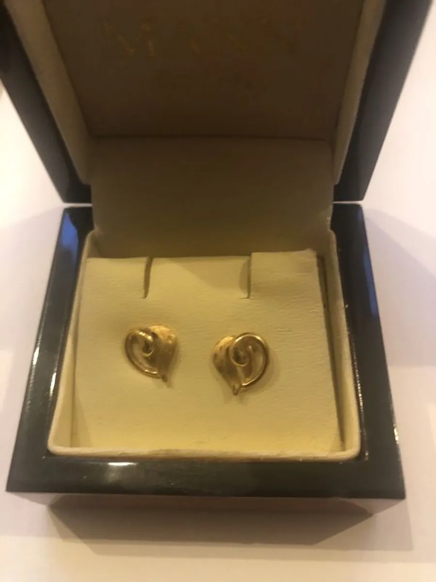 9ct gold stood earrings - Image 1