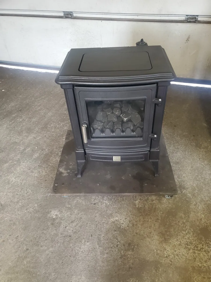 Nestor Martin 5kw oil stove reconditioned - Image 1