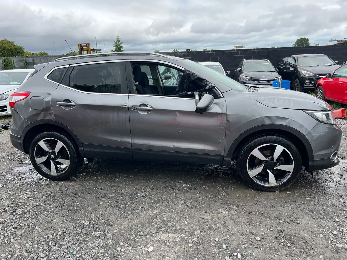 2015 Nissan Qashqai 1.5 Diesel - Image 2