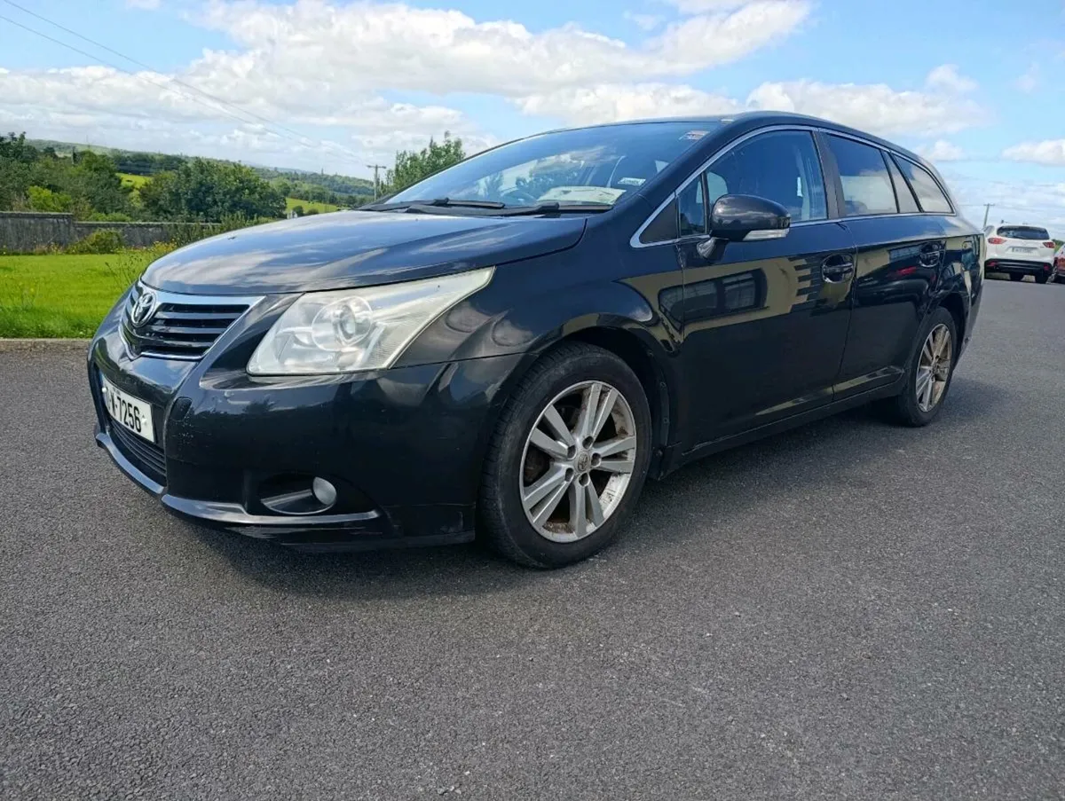 Toyota Avenis - Image 1