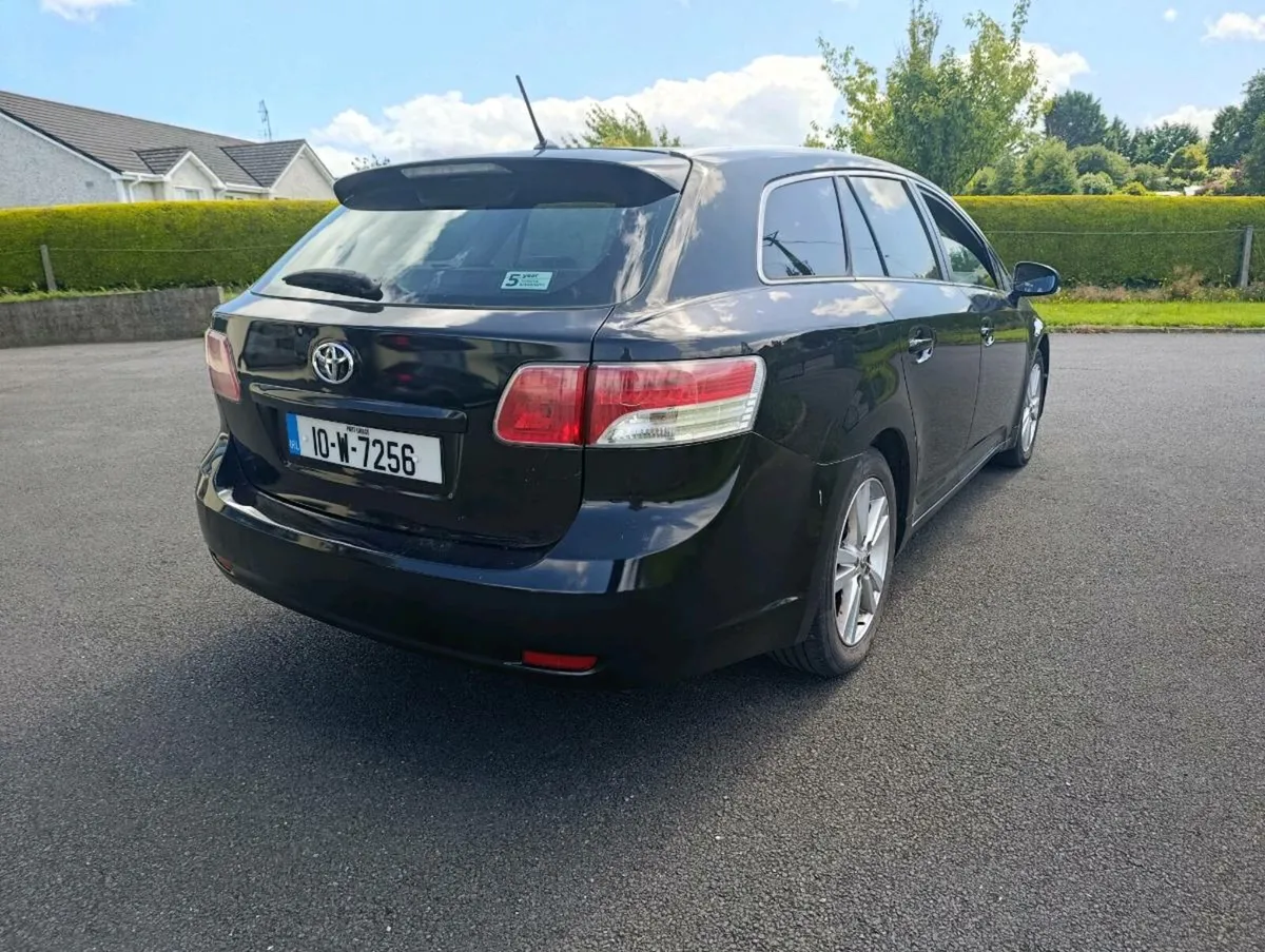 Toyota Avenis - Image 3