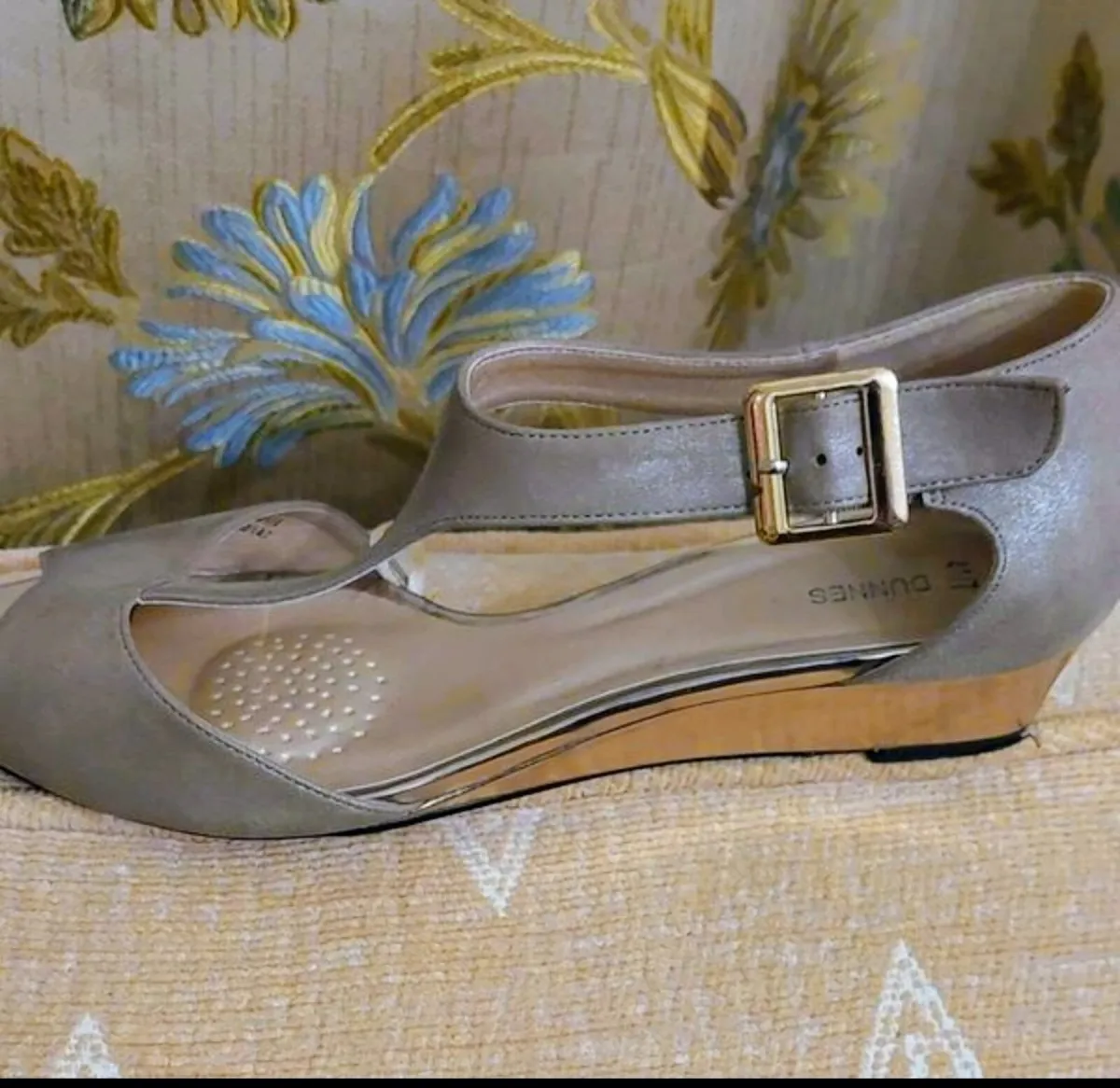 Nude sandals. Really dressy. - Image 4