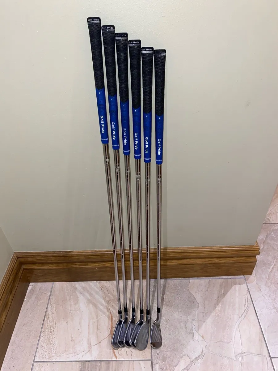 Golf irons - Image 1