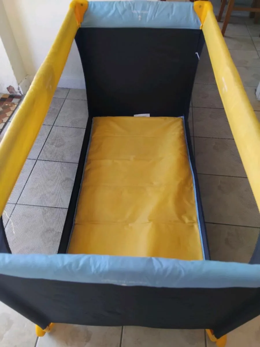 Travel cot and proper mattress - Image 3