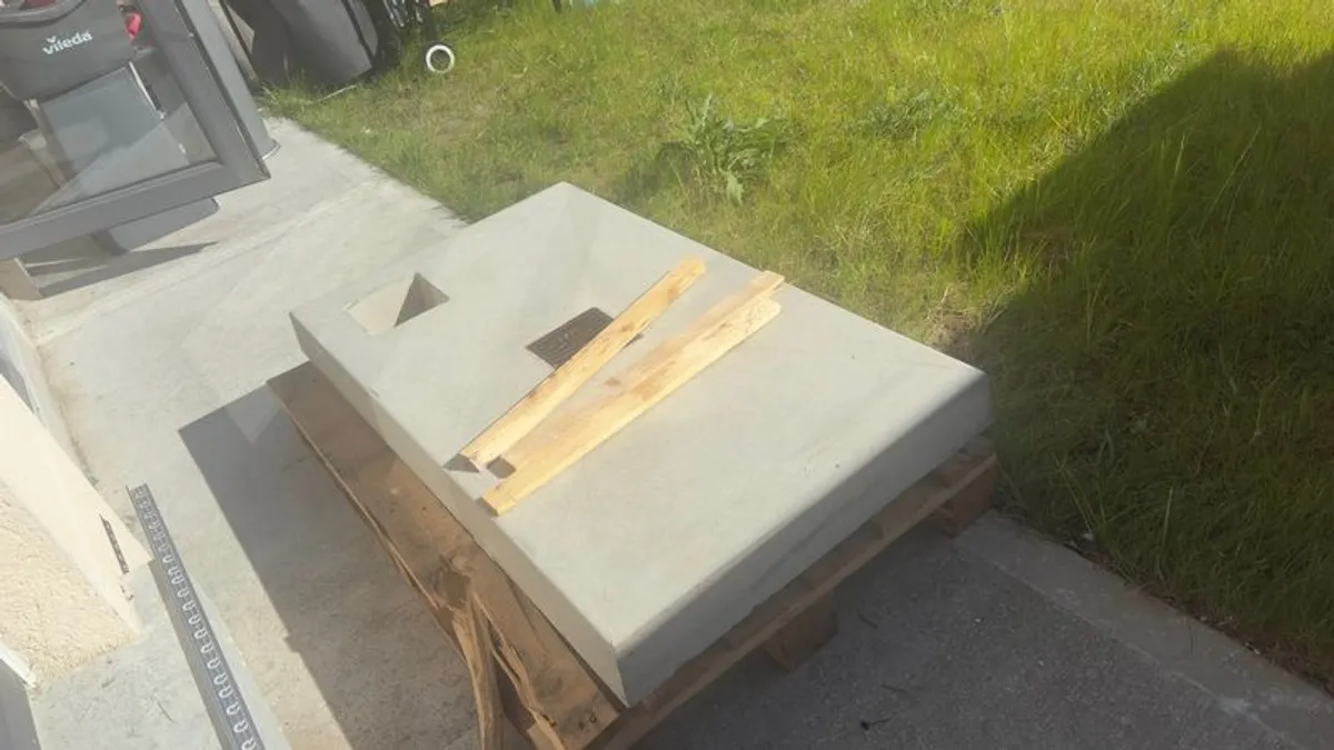 Concrete Base - M/150 Large Heating Unit Base 1200 X 700 X 100h-mm - Image 1