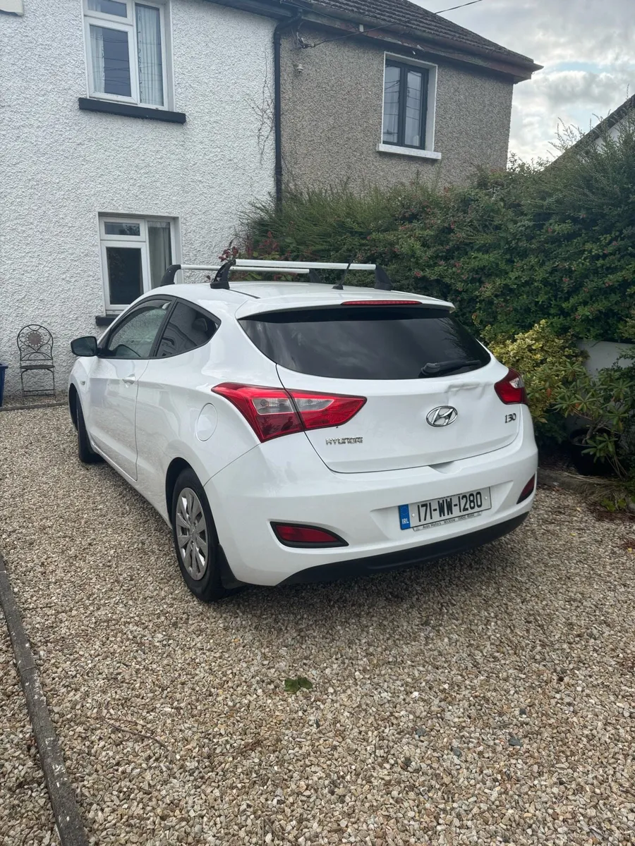 Hyundai i30 Van - Image 3