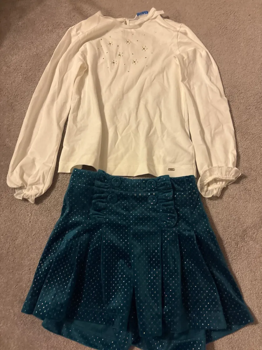 Two piece set  by mayorcal - Image 1