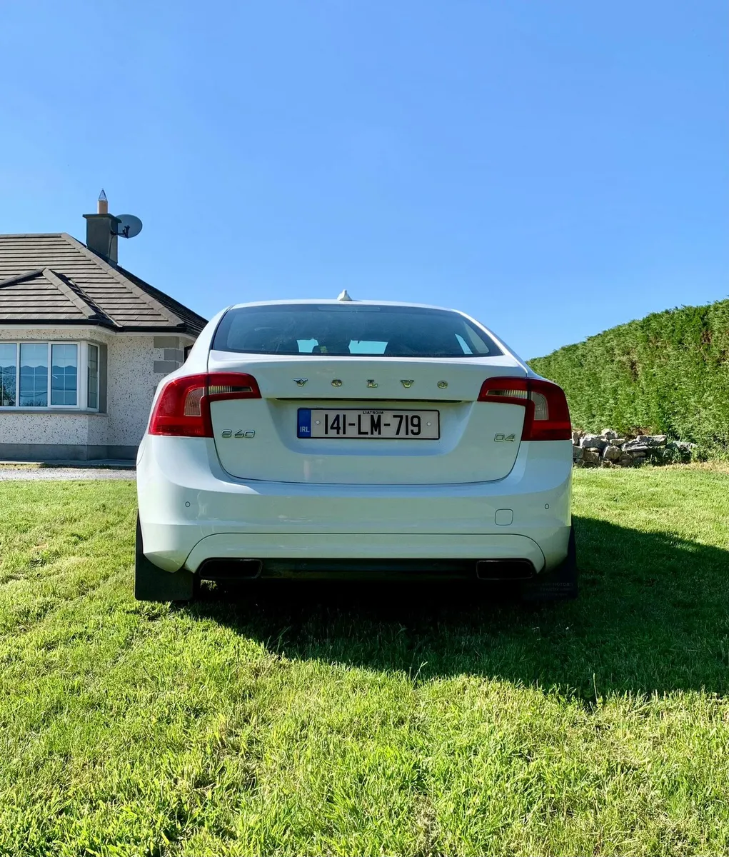 2014 Volvo s60 D4 - Image 2
