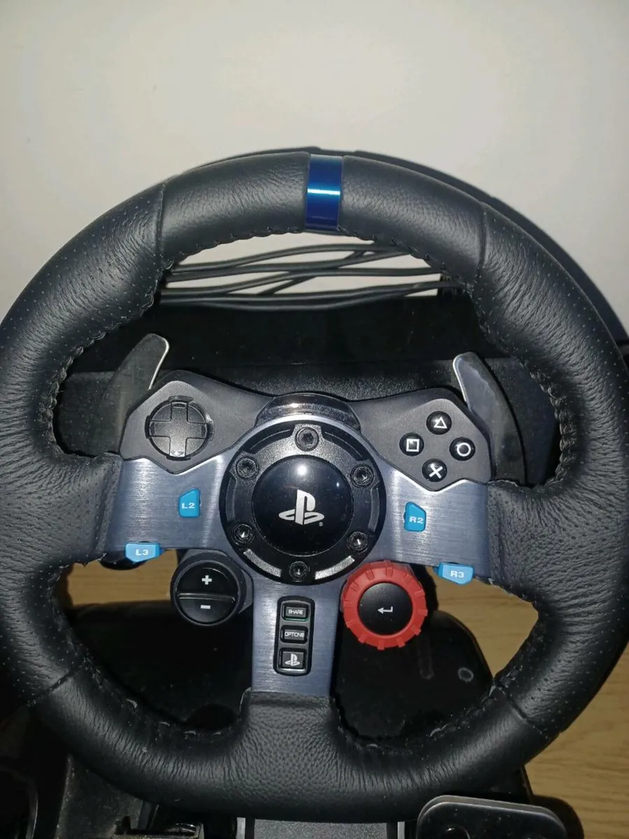 Logitech g29 ps5 steering wheel - Image 2
