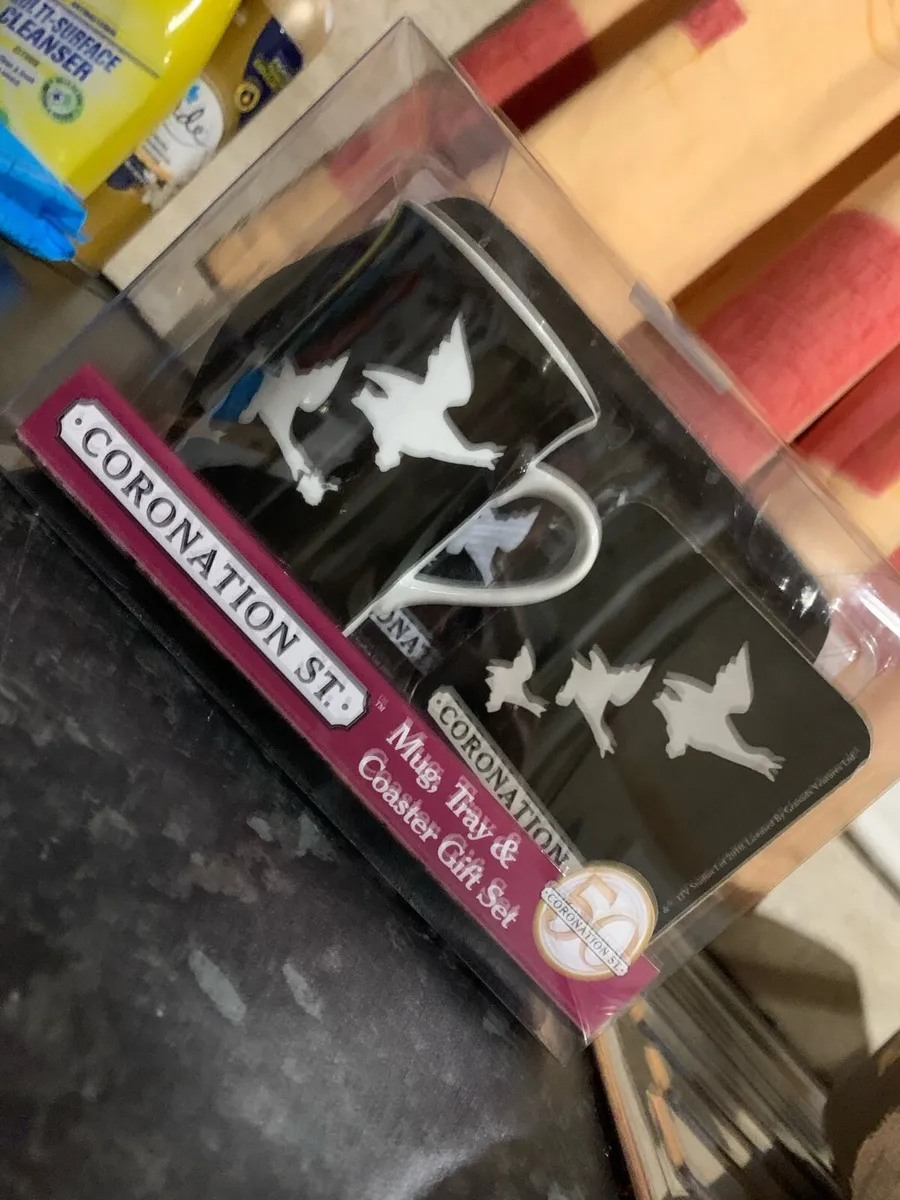 Limited edition Cornation Street Gift set 50th - Image 2