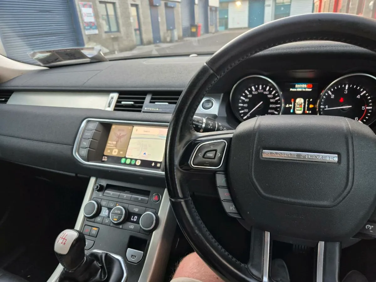 Range Rover Evoque - Image 4