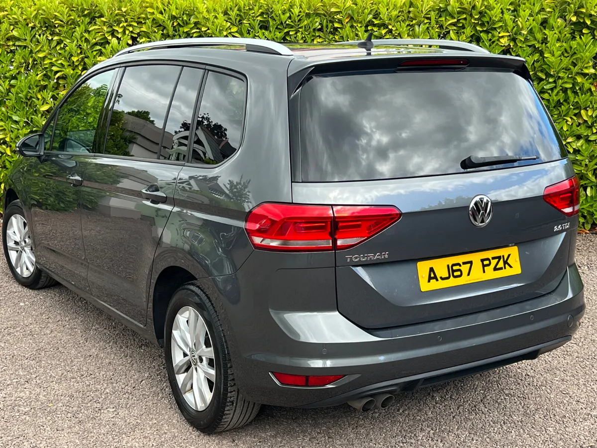 Volkswagen Touran 2.0 TDI 2017 **1 owner** - Image 2