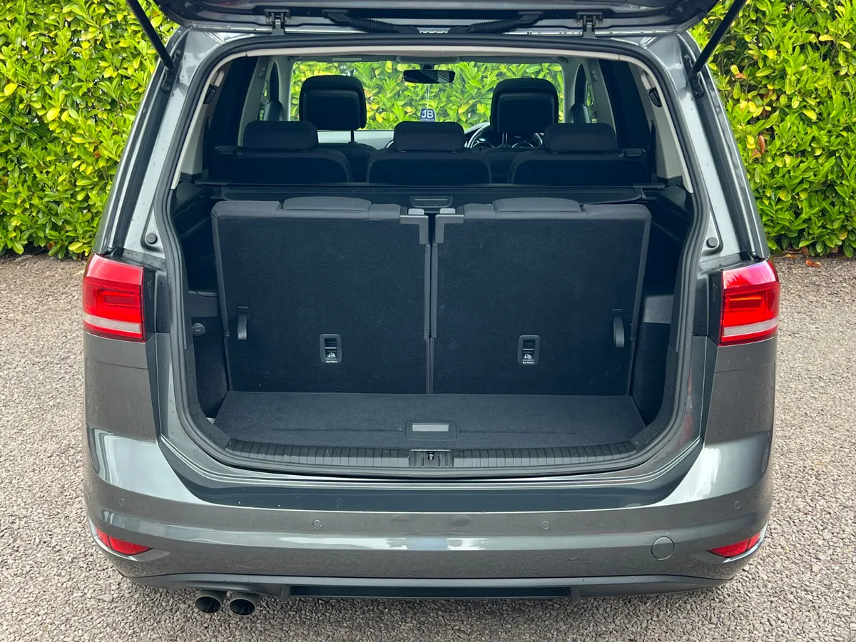 Volkswagen Touran 2.0 TDI 2017 **1 owner** - Image 4