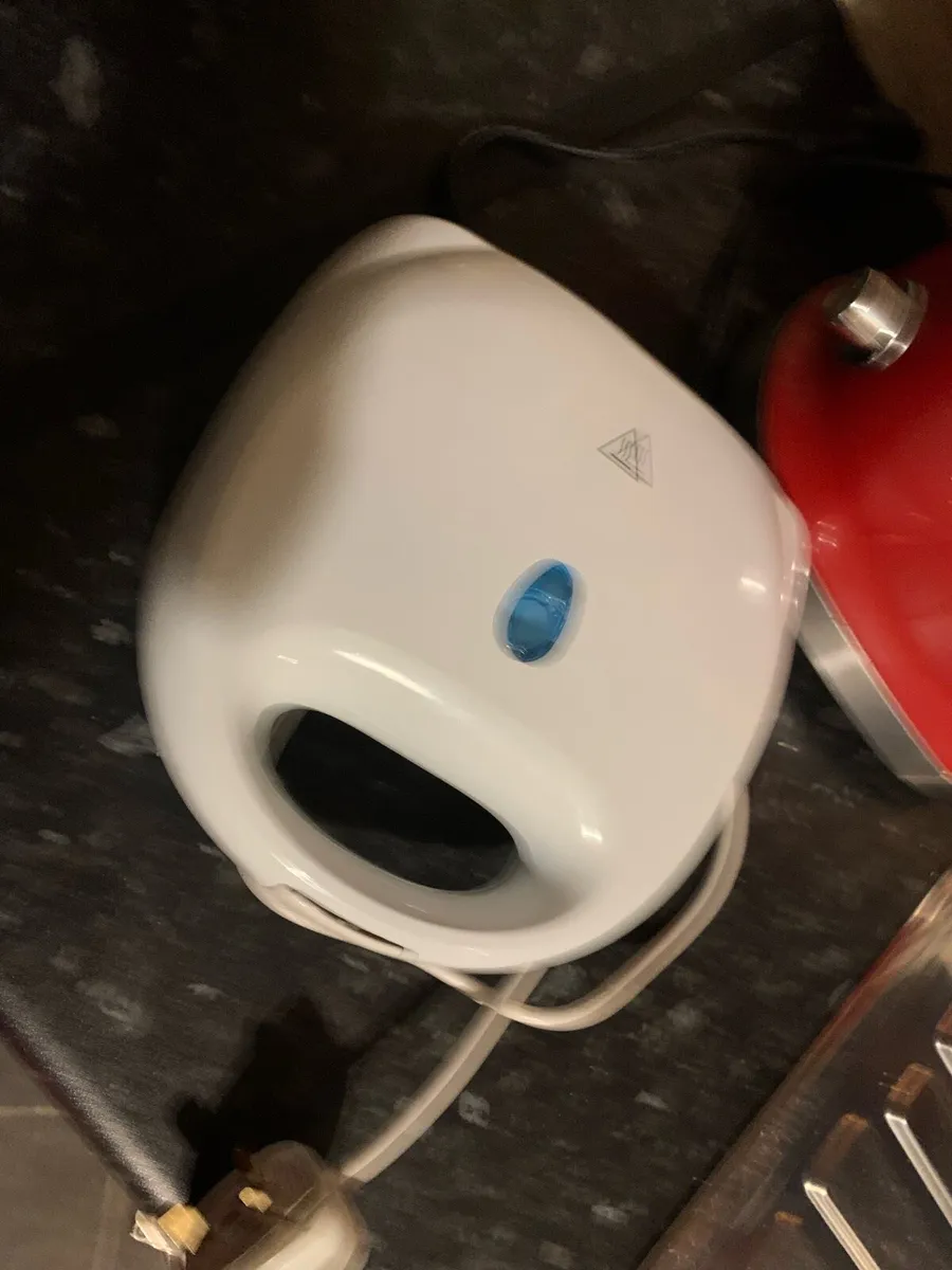 Toaster & Sandwich Toaster - Image 3