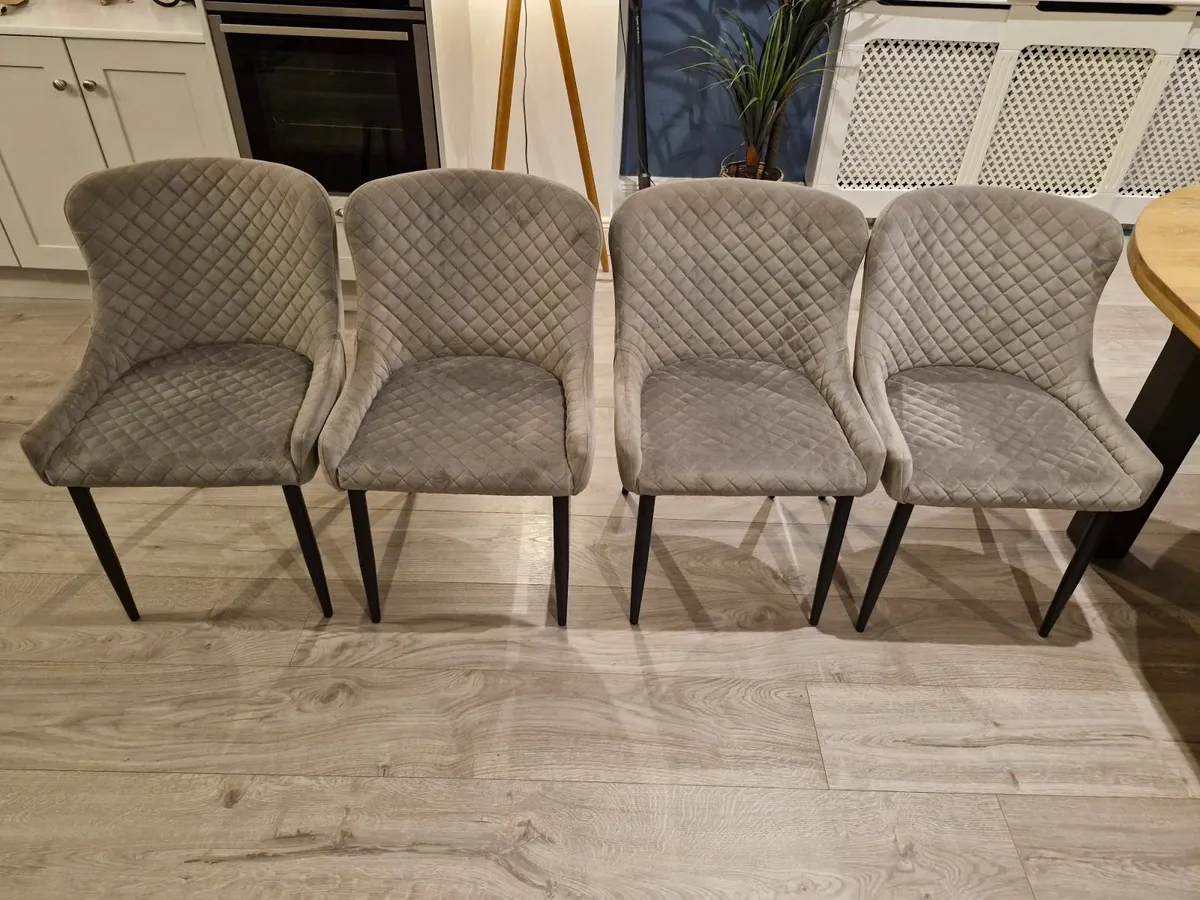 Dining chairs - Image 1