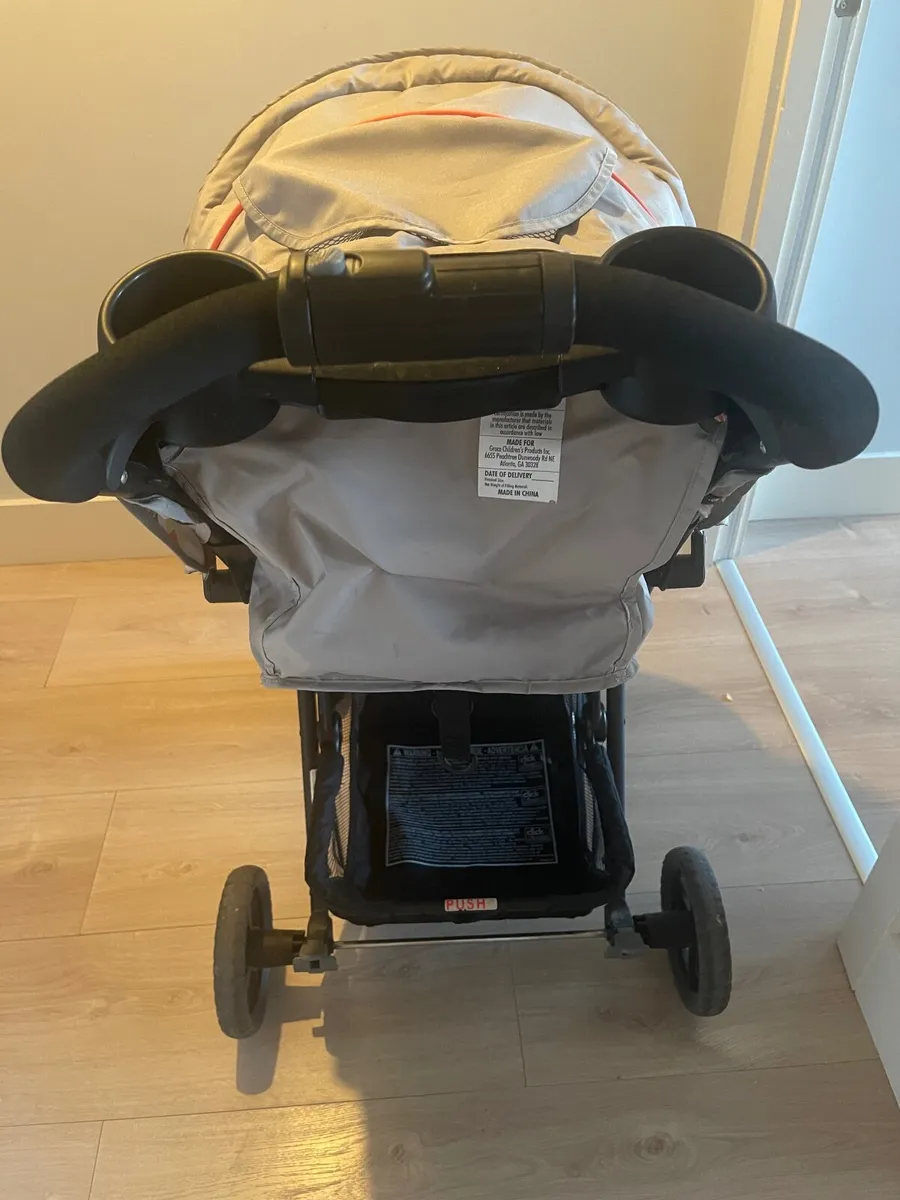 Stroller - Image 3