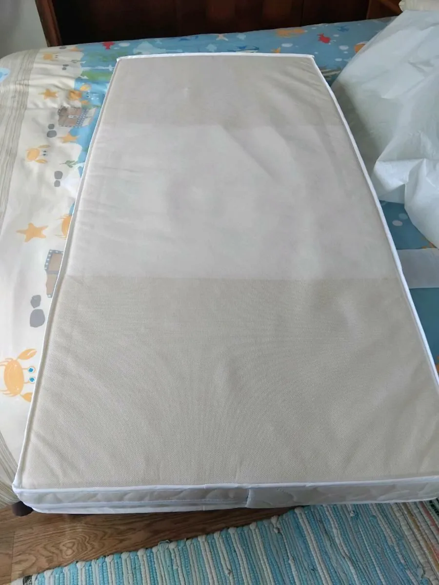 Mamas and papas cot mattress - Image 3