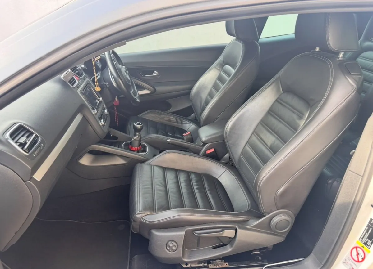 Volkswagen Scirocco 2010 - Image 3