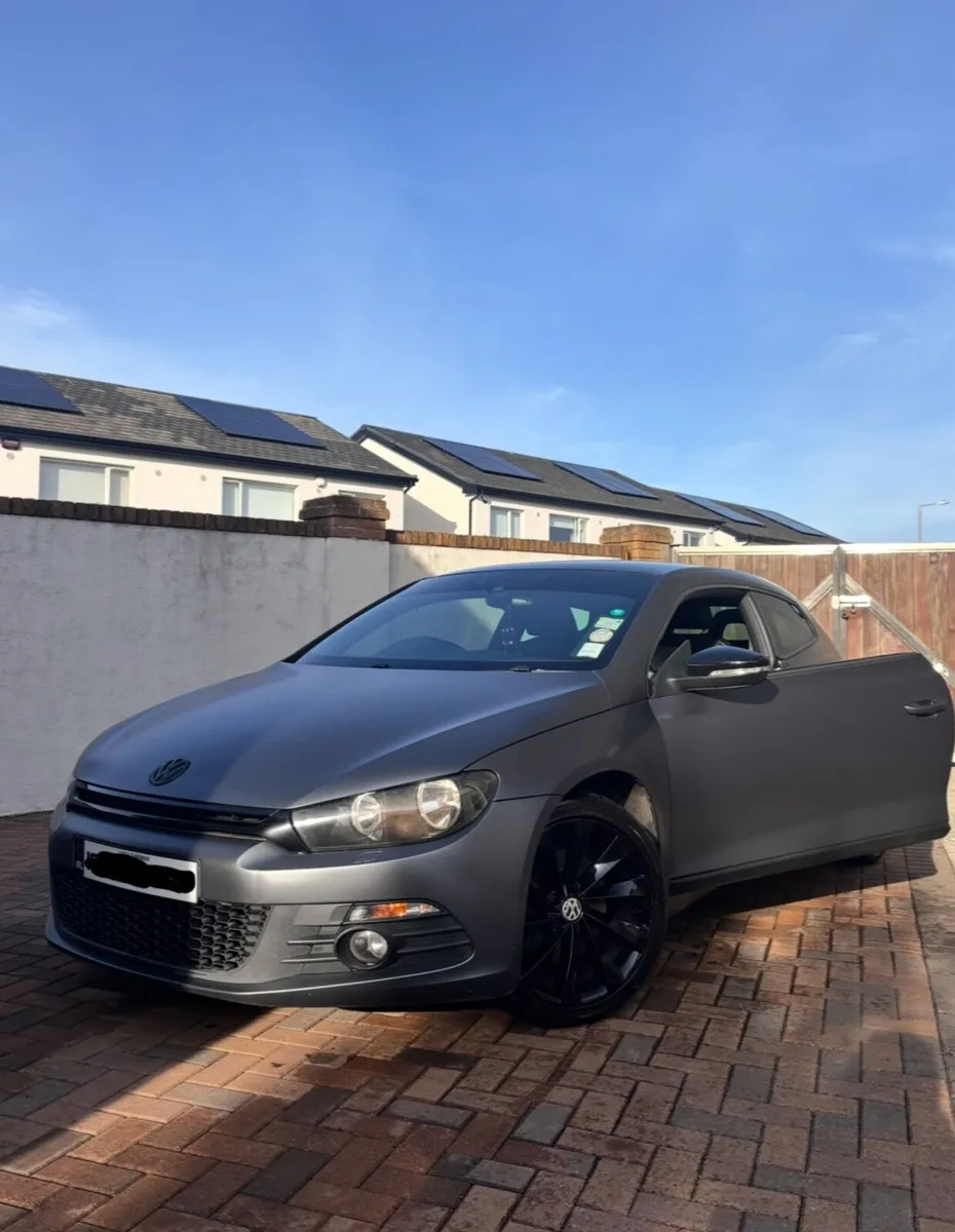 Volkswagen Scirocco 2010 - Image 4