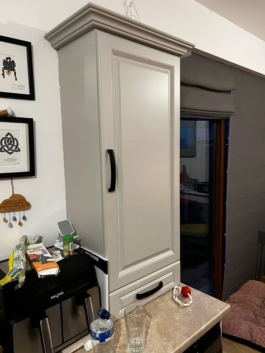 Full Kitchen: Cabinets, Doors, Sink, Taps & Hinges - Image 1