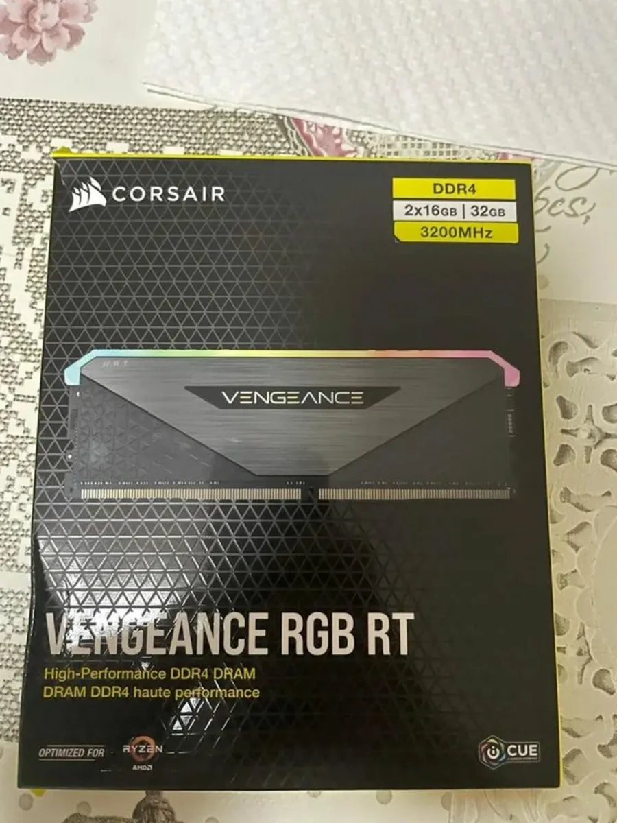Corsair Vengeance RGB RT 32 GB DDR4 EXPO - Image 1