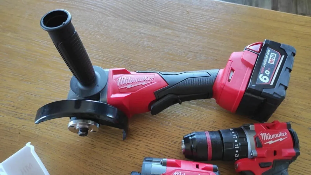 Milwaukee 18V Brushless Tool Kit - Image 2