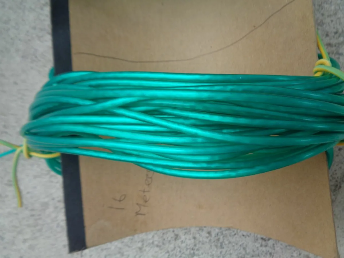 Green Plastic Clothes Line x 2 for Sale - Image 2