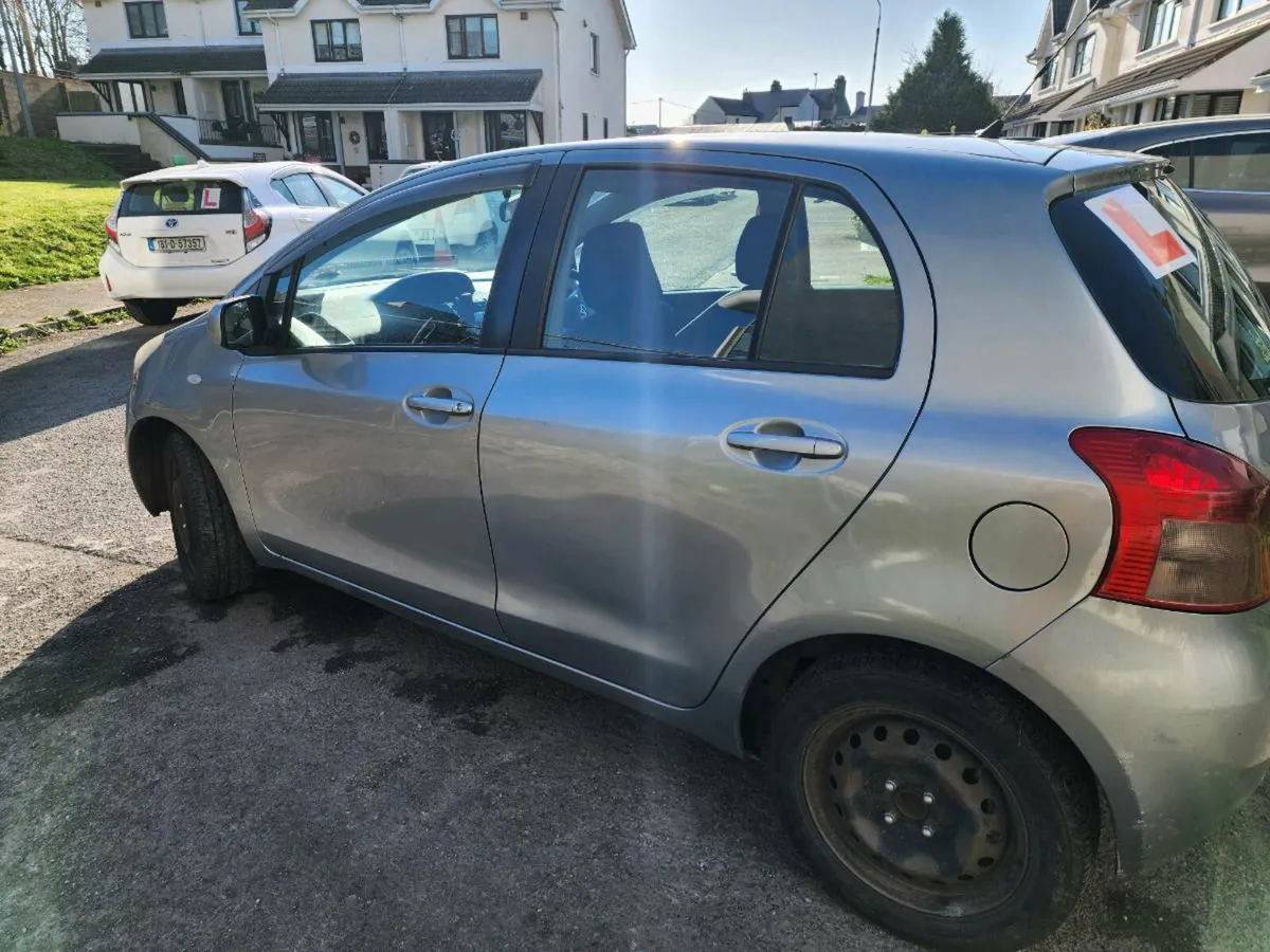 Toyota Yaris 2008, Manual- 1.0L - Image 4