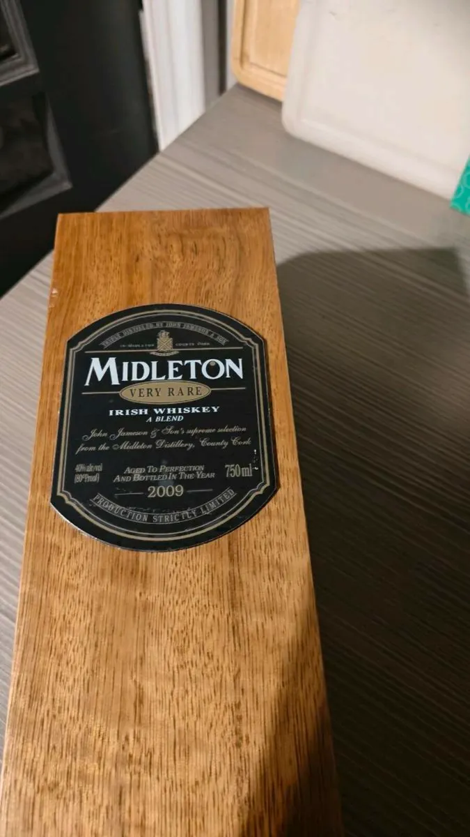 EMPTY Midleton rare box 2009 750ml - Image 1