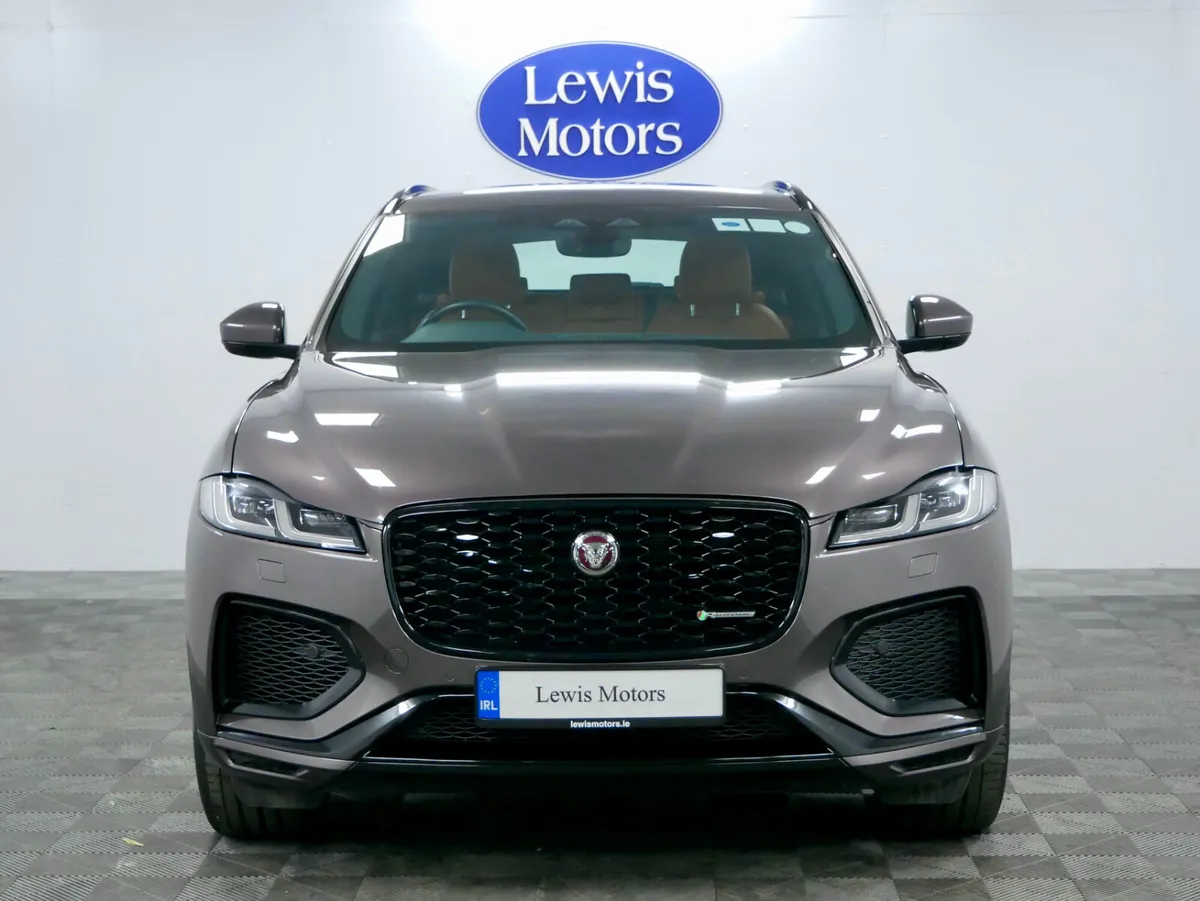 2022 Jaguar F-Pace SE P400E - Image 3