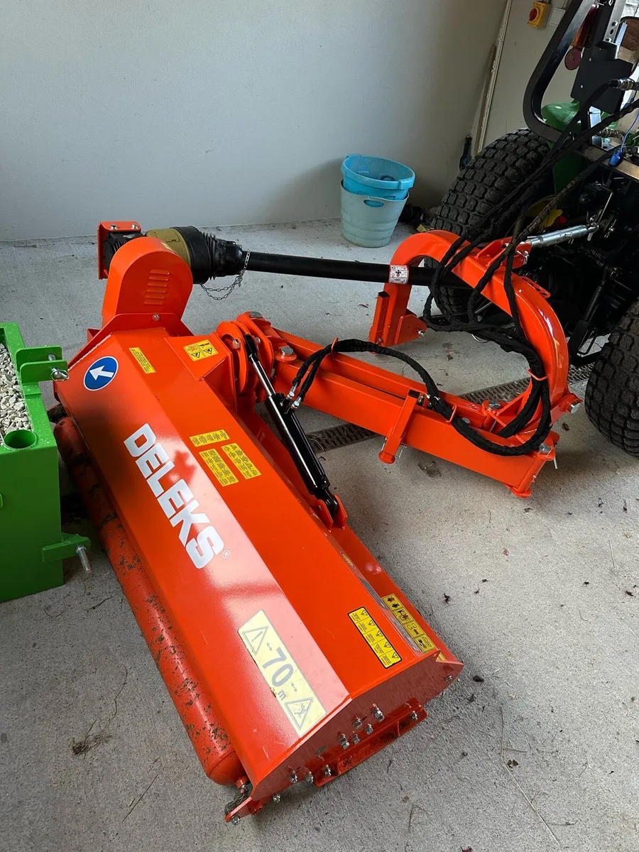 Deleks 1.5m Offset and Swivel Flail Mower - Image 1